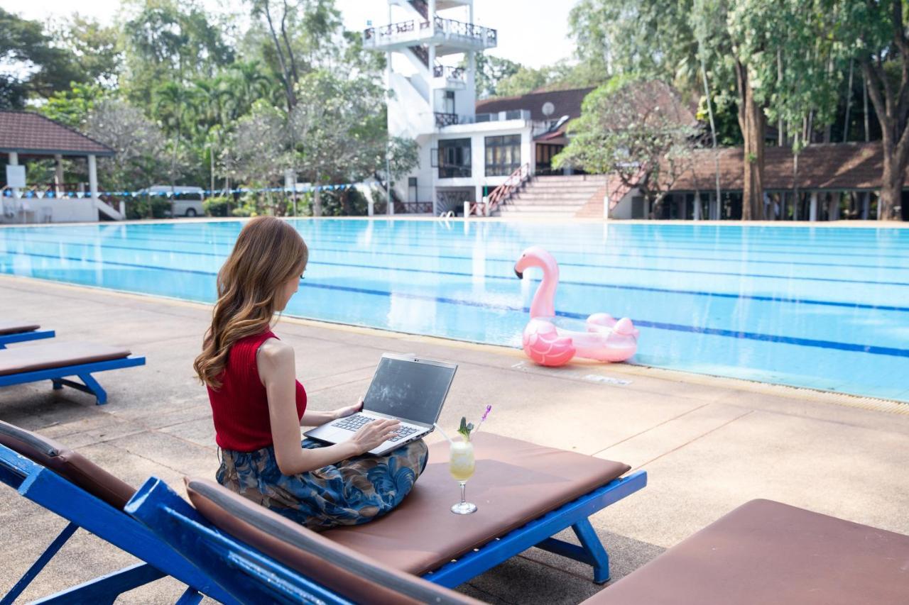 The Imperial Chiang Mai Resort & Sports Club Exterior foto